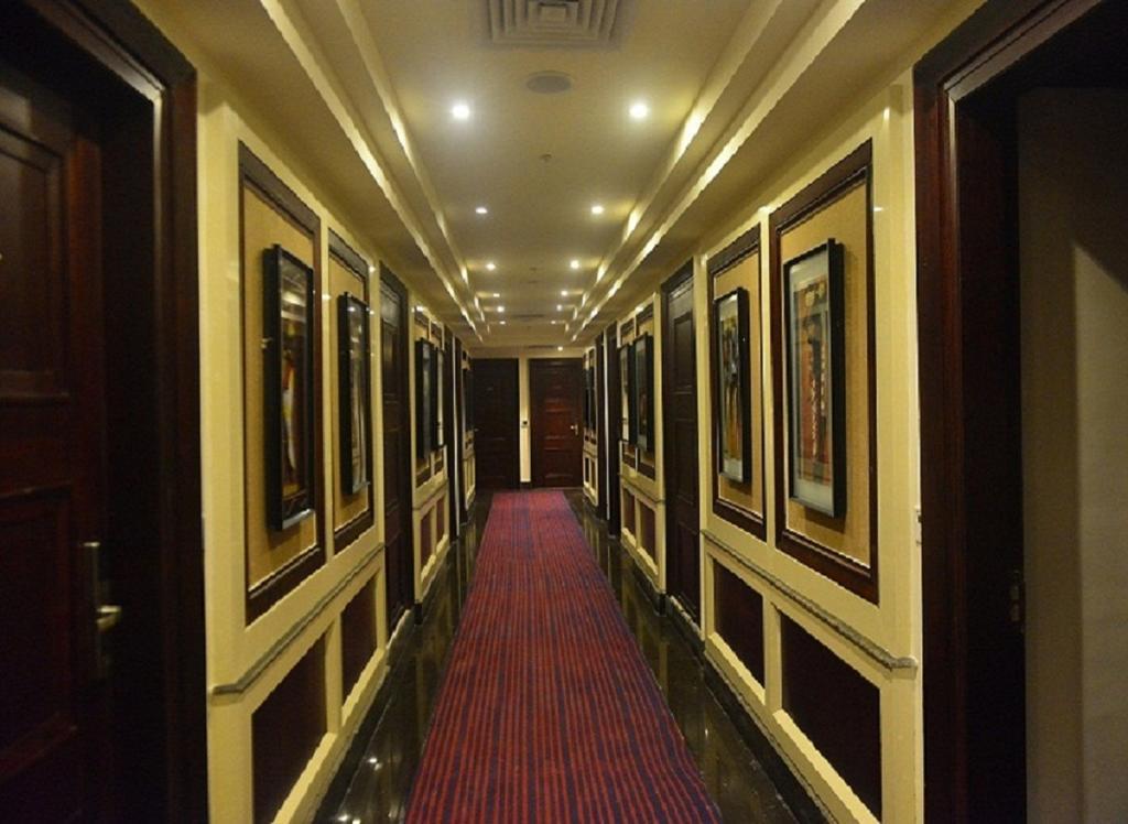 מלון קאנפור Vijay Intercontinental מראה חיצוני תמונה