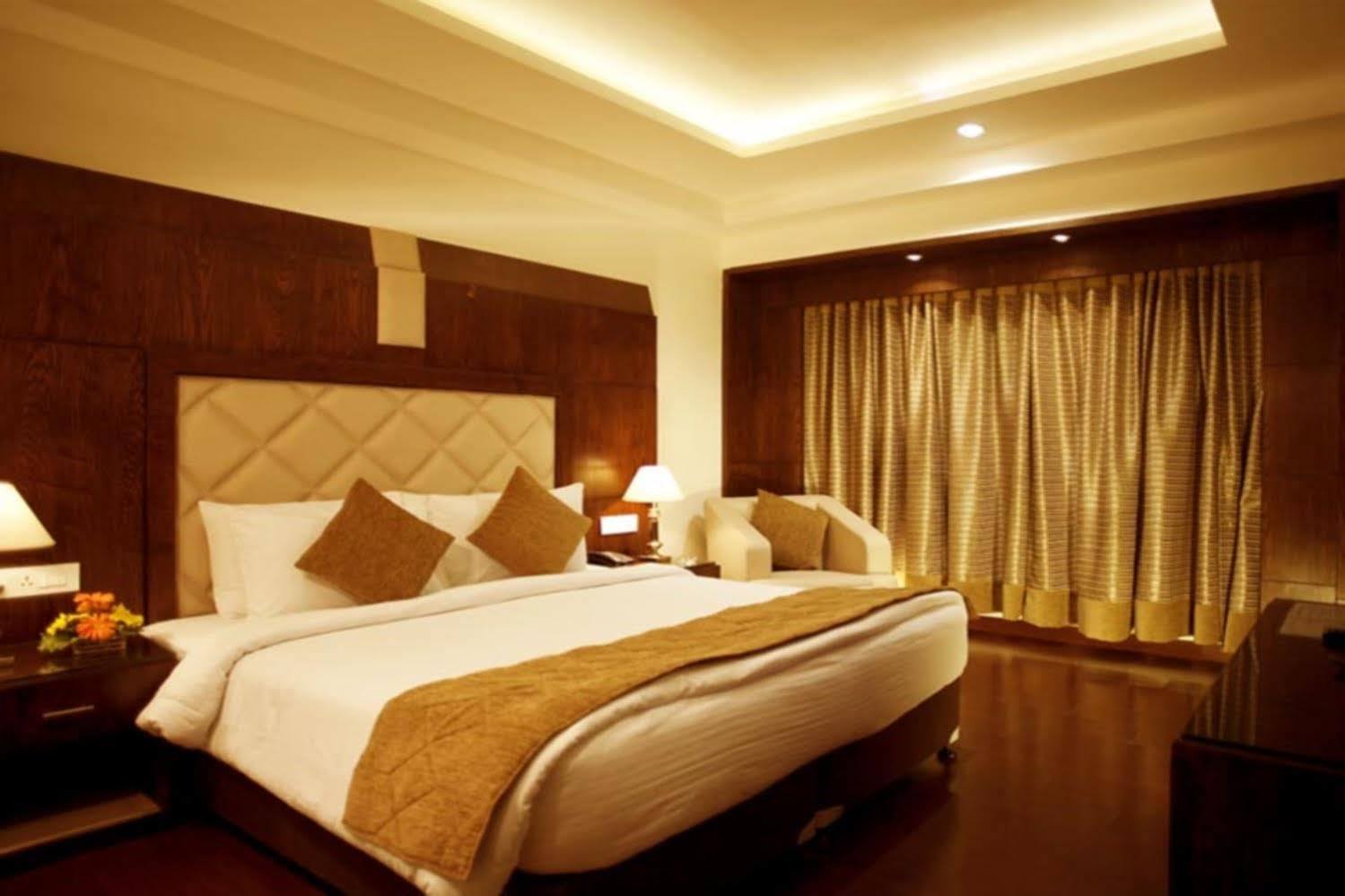 מלון קאנפור Vijay Intercontinental מראה חיצוני תמונה